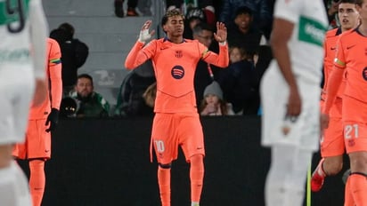 Barcelona vence 1-3 al Elche y protege su liderato en LaLiga