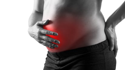 ¿Por qué tu abdomen se hincha después de comer?