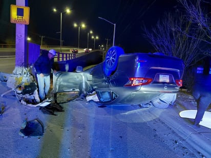 accidente : El accidente fue protagonizado por un automóvil Nissan Sentra.