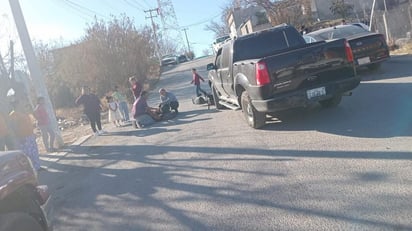 accidente vial : Elementos de Tránsito y Vialidad acudieron al sitio para tomar conocimiento de los hechos.