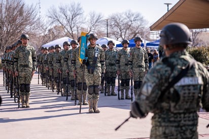 Celebran aniversario de la Marcha de la Lealtad en Macroplaza