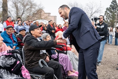 Asilo : La inauguración se llevó a cabo este 13 de febrero con la presencia del alcalde Jacobo Rodríguez. Asilo : La inauguración se llevó a cabo este 13 de febrero con la presencia del alcalde Jacobo Rodríguez.