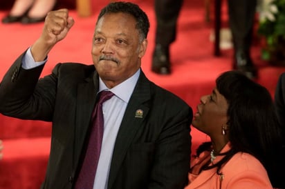 Barack y Michelle Obama lamentan muerte de Jesse Jackson