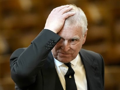 Realeza: El jueves, el expríncipe fue detenido y posteriormente liberado bajo la sospecha de mala conducta en cargo público Realeza: El jueves, el expríncipe fue detenido y posteriormente liberado bajo la sospecha de mala conducta en cargo público