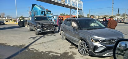 SEGURIDAD  Socorristas de Cruz Roja se movilizaron para auxiliar al lesionado  La imprudencia al volante volvió a hacerse presente la mañana de este martes en el sector