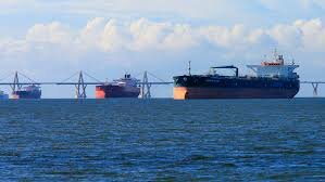 INTERNACIONAL EE. UU. permitirá la reventa de petróleo venezolano a Cuba para uso comercial y humanitario, excluyendo transacciones con entidades gubernamentales