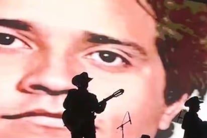 LOS ALEGRES DEL BARRANCO Pedro Segura Valladares, excandidato del PT-PVEM en Guerrero, organizó un concierto privado; Los Alegres del Barranco se negaron a interpretar corrido