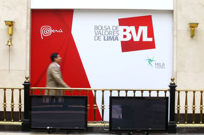 Bolsas de América Latina caen más de 6% por tensión en Medio Oriente