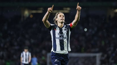 Rayados golea 4-0 a Querétaro en debut triunfal de Nicolás Sánchez