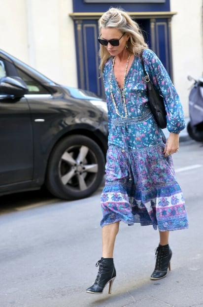 virales Vestido boho de flores con botines de cordones, la fórmula de estilo a llevar en marzo