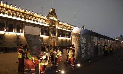 8M: Instalan barreras de acero, de más de dos metros de altura, también alrededor de la Catedral Metropolitana
