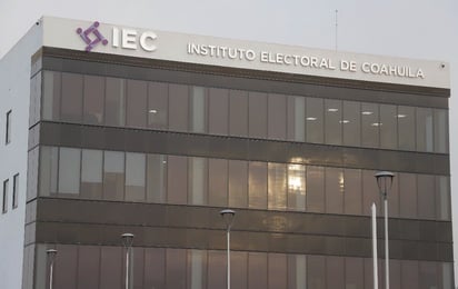 IEC ordena a Morena retirar propaganda en 11 distritos de Coahuila