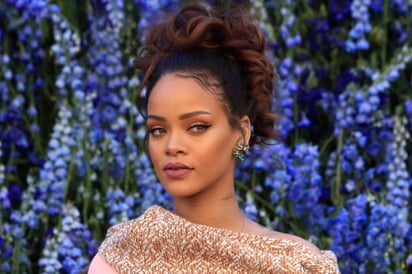 Identifican a mujer que disparó contra casa de Rihanna