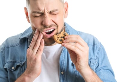 ¿Qué alimentos provocan caries con mayor facilidad?
