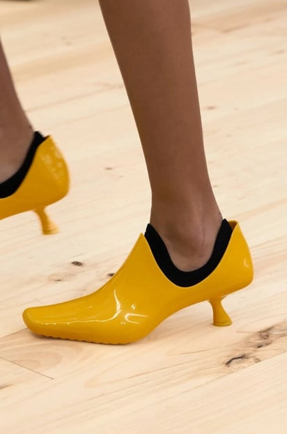 virales Los colores de zapatos que ya no están de moda en Primavera-Verano 2026
