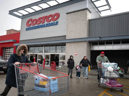 Cliente pide a Costco reembolso por sobreprecios debidos a aranceles