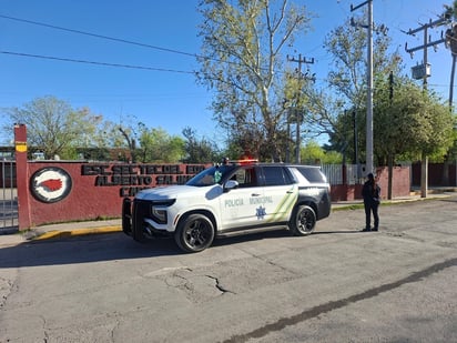 BOMBA  Piedras Negras, Coahuila.– Esta mañana, el Cbtis 34 vivió momentos de tensión luego de que se reportara una posible amenaza de bomba, lo que obligó