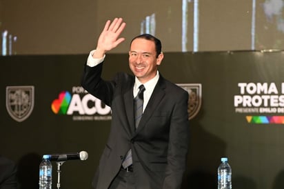 Acuña gestiona conexión aérea con Monterrey 