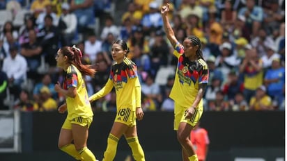 América Femenil vence 3-0 a Puebla con doblete de Geyse y gol de Isa Haas