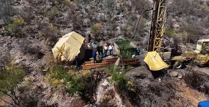 ABASTO La perforación del pozo Aparicio 3 busca asegurar suministro estable de agua en Múzquiz ante la baja del socavón actual.  El gerente de SIMARC, Enrique