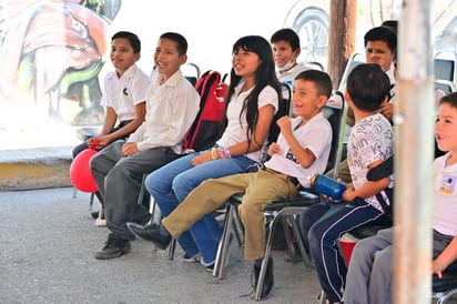 región: Gran éxito que tuvo el evento con presentaciones y actividades.