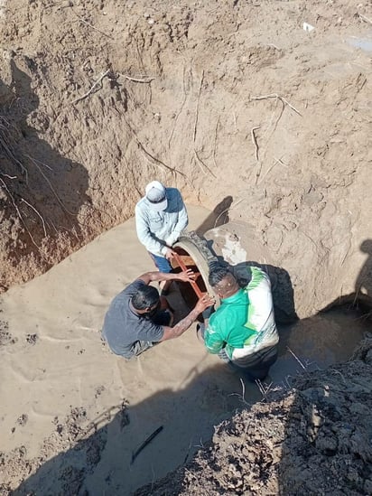 Fuga en tubería obliga a suspender servicio de agua en Múzquiz