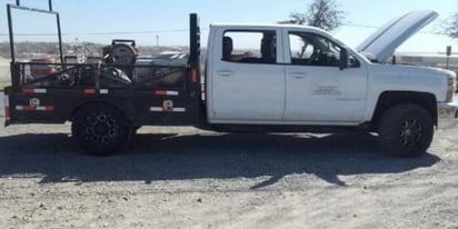 Intensifican búsqueda de camioneta robada en estacionamiento comercial de Piedras Negras