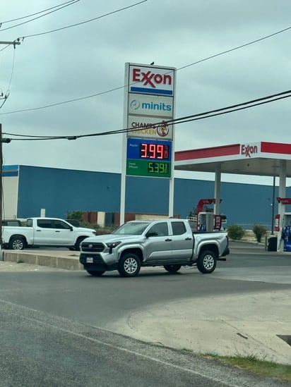 GASOLINA  El precio de la gasolina en Eagle Pass registró un incremento considerable en las últimas semanas, con un alza repentina de hasta 50 centavos en cuestión