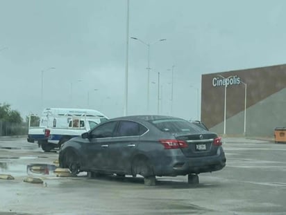 seguridad : Delincuentes desmontaron los cuatro neumáticos y dejaron la unidad sobre blocks