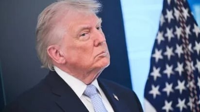 Trump amenaza con cárcel a periodista por filtración en Irán