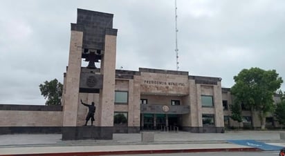 NIEGAN  El secretario del Ayuntamiento, Daniel Aguilar, confirmó que el alcalde sostuvo una reunión privada con representantes de la Secretaría de Gobernación durante