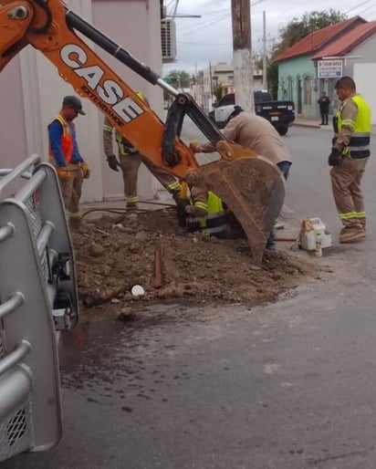 Fuga de gas: Elementos de Protección Civil y Bomberos acudieron al sitio tras recibir el reporte.