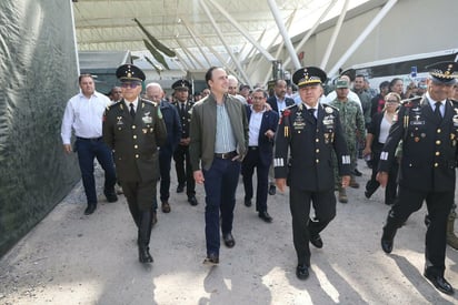 Manolo Jiménez inaugura junto al ejército 'La Gran Fuerza de México'