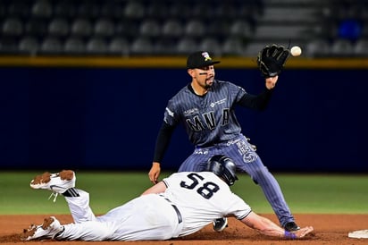 Sultanes derrota a Acereros en Monterrey