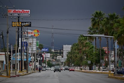 clima nublado: La ciudad se despierta y continúa su rutina pese al clima nublado. clima nublado: La ciudad se despierta y continúa su rutina pese al clima nublado.