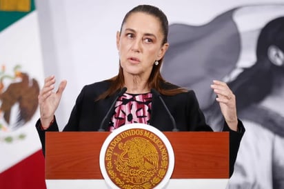 Sheinbaum defiende becas: son para cubrir lo básico de estudiantes