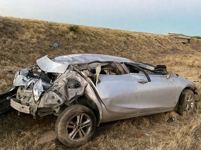 Tragedia en Durango-Torreón: volcadura deja a tres jóvenes sin vida