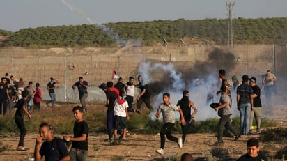 Israel dispersa protesta de niños palestinos con gas lacrimógeno