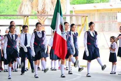 región: Subsecretario de Educación Hugo Lozano acompaña al alcalde Javier
Flores Rodríguez