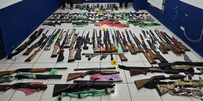 ASEGURAMIENTO       En un trabajo coordinado la Fiscalía General del Estado de Coahuila con la Policía Estatal y fuerzas federales impidieron que 116 armas llegaran a manos
