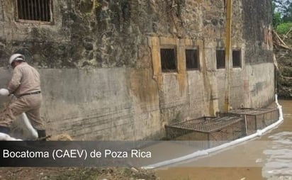 Pemex atiende presencia de hidrocarburo en Poza Rica y Coatzintla