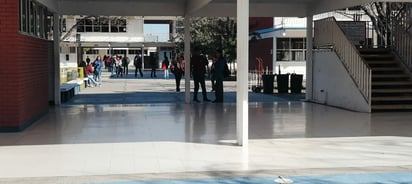 Padres avalaron inversión del baile del estudiante en CBTis 20
