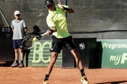 Tenis