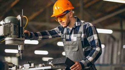 Empleo manufacturero en México registra su peor caída en 17 años