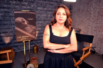 Verónica Falcón: seguir trabajando a los 60 años en Hollywood es un milagro