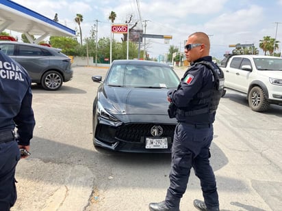 SEGURIDAD El lesionado fue llevado a un hospital.  La imprudencia al conducir volvió a reflejarse en las calles de la ciudad de Monclova, luego de que un percance vial
