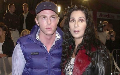 Cher solicita tutela financiera de su hijo Elijah Blue Allman