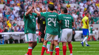 México vence 3-2 a Brasil en duelo de leyendas en el estadio Banorte