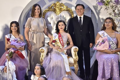 región: La alcaldesa Sari Pérez Cantú y la nueva Corte Real, dieron inicio a la tradicional Feria de la Primavera 2026.