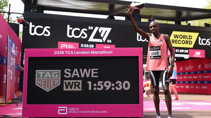 Sabastian Sawe bate récord mundial en Maratón de Londres